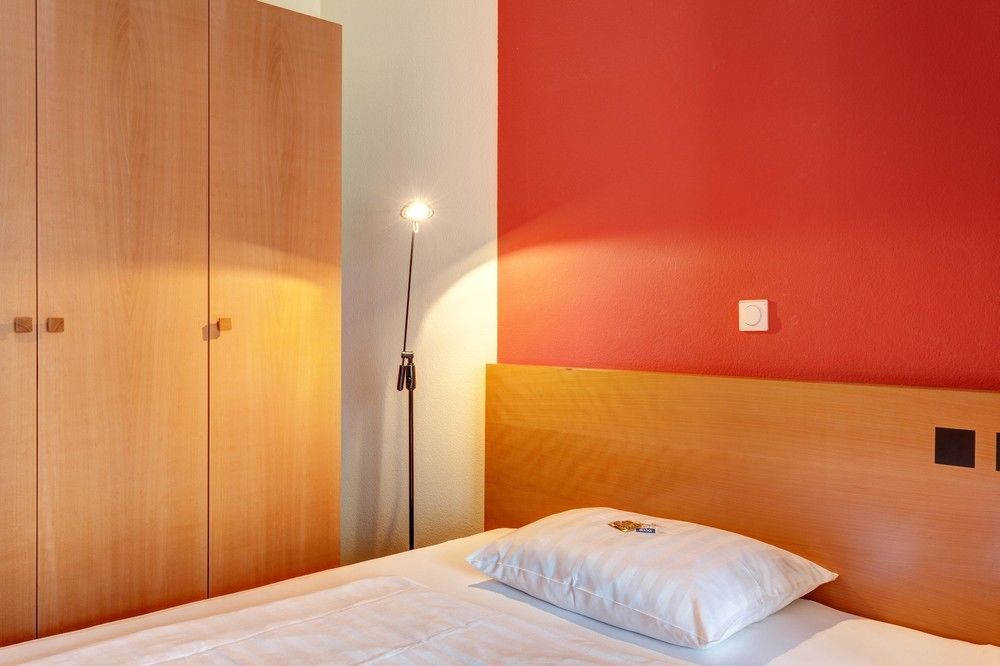 พลาซา สวีท รึสเซลส์ไฮม์ Hotel รึสเซิลส์ไฮม์ ภายนอก รูปภาพ