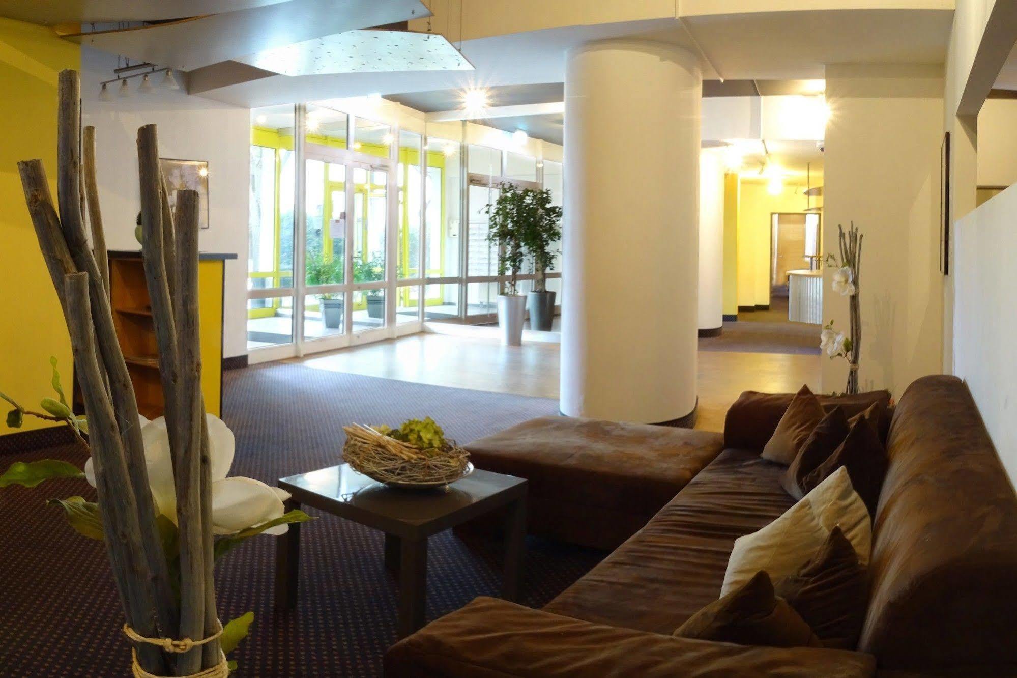 พลาซา สวีท รึสเซลส์ไฮม์ Hotel รึสเซิลส์ไฮม์ ภายนอก รูปภาพ